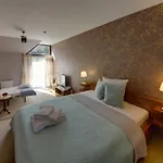 Nad Wodospadem & Wellness Jagniatkow Guest house
