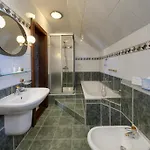 Nad Wodospadem & Wellness Jagniatkow Pensionat