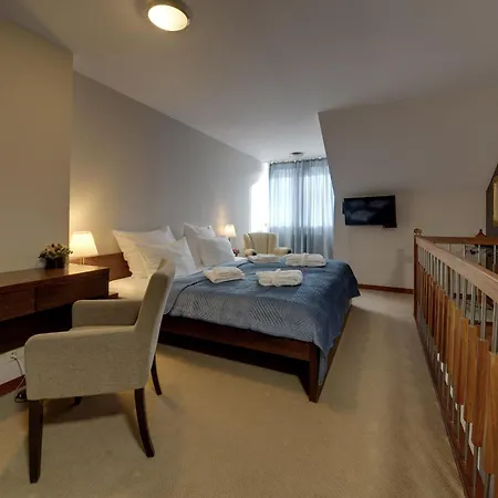 Nad Wodospadem & Wellness Jagniatkow Guest house