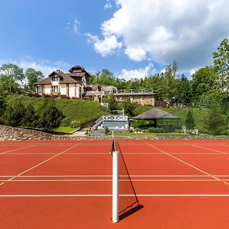 Nad Wodospadem & Wellness Jagniatkow 4*