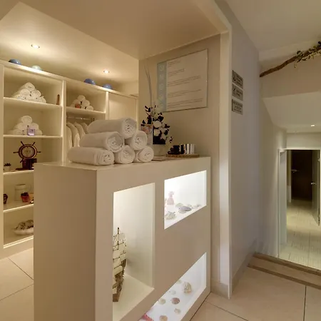 Nad Wodospadem & Wellness Jagniatkow Guest house