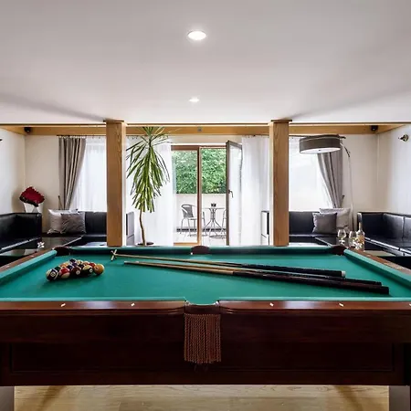 Guest house Nad Wodospadem & Wellness Jagniatkow 4*